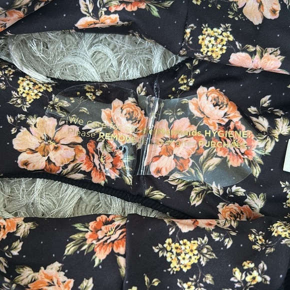 NWT Maaji Black Bandana Rainbow Plunge Neck Reversible One-Piece Swimsuit Sz M - Picture 6 of 9